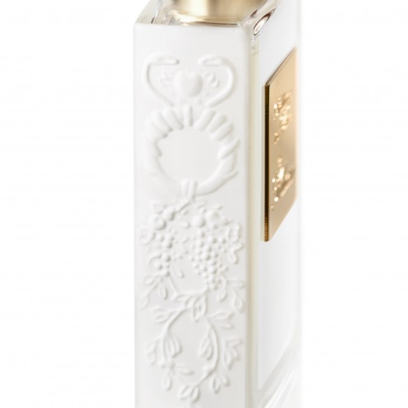By Kilian Woman in Gold Eau De Parfum  By Kilian